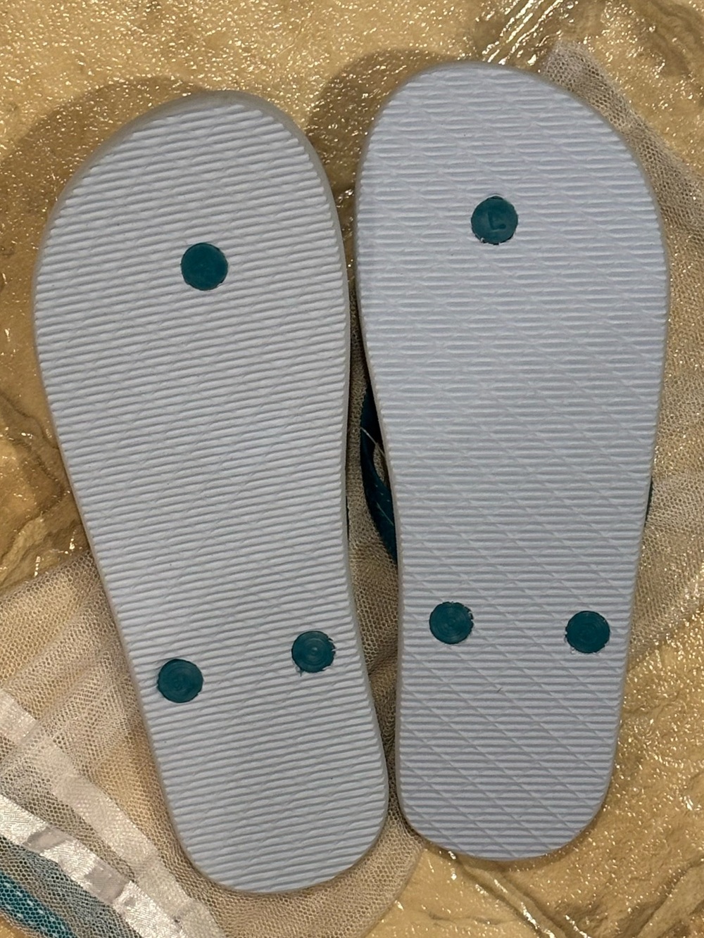 Flip flops - Picture 2 of 9